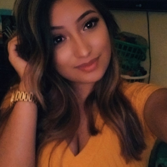 Meet your Posher, Briana - Picture 1 of 1